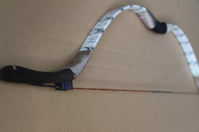 Traditional Handmade Ride Longbow Recurve Archery Fiberglass Hunting Snake Skin ()